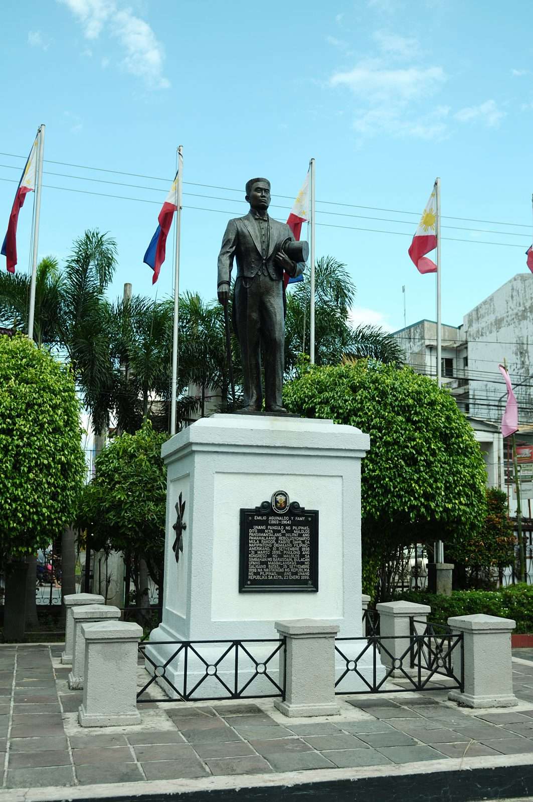 BARASOAIN CHURCH: A Symbol Of History And Faith For 4 Centuries ...